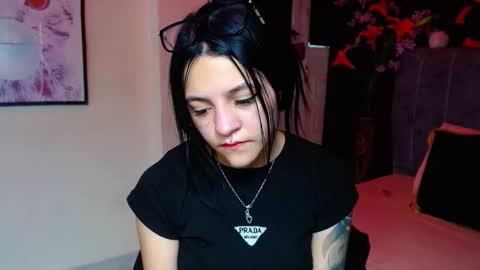 Violeta online show from November 2025 03:25:02 PM