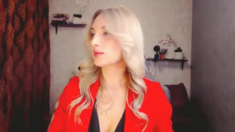 MillaXQueen online show from February 2025 02:37:01 PM