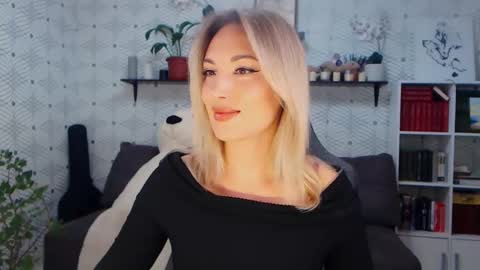 MillaXQueen online show from May 2026 07:24:02 AM