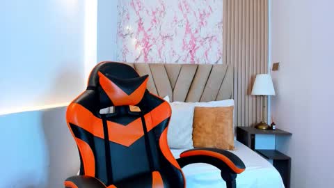 Aleja online show from February 2026 08:28:01 PM