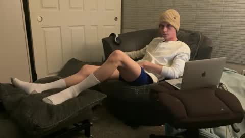 SlimnHungOH online show from December 2024 04:04:01 PM