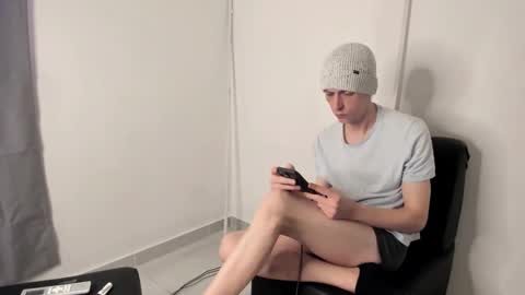 SlimnHungOH online show from April 2026 09:54:01 PM