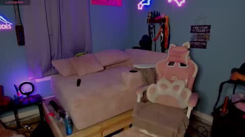 Mila online show from February 2026 05:08:02 AM