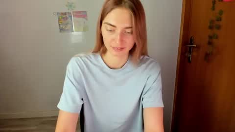 Snapshot of millie_lacroix chatting on July 2026 02:02:02 PM millie_lacroix online show from July 2026 02:02:02 PM
