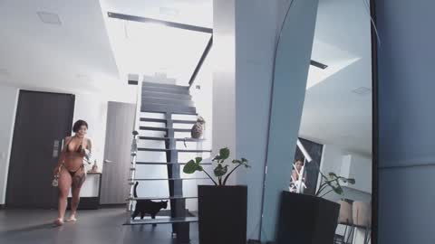 Mila  online show from January 2025 09:15:01 PM