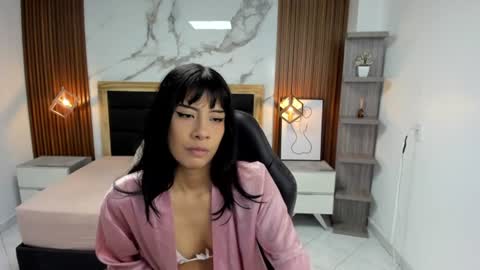 Snapshot of milly_kaft chatting on June 2026 12:17:01 PM MILLY online show from June 2026 12:17:01 PM