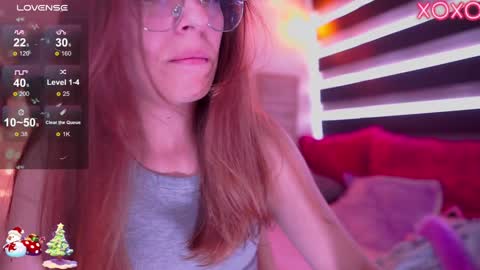 Snapshot of milly_kenner chatting on December 2024 06:16:01 PM MILLY online show from December 2024 06:16:01 PM