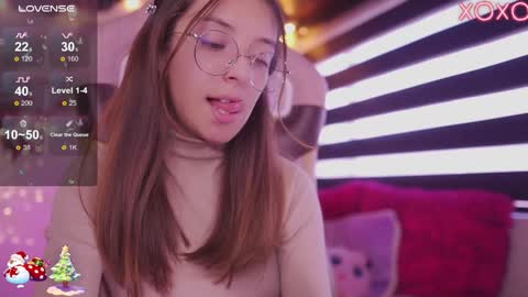 Snapshot of milly_kenner chatting on December 2024 09:35:01 PM MILLY online show from December 2024 09:35:01 PM