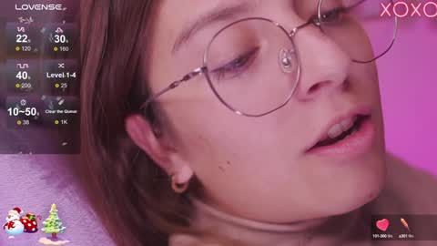 Snapshot of milly_kenner chatting on December 2024 12:40:02 AM MILLY online show from December 2024 12:40:02 AM