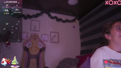 Snapshot of milly_kenner chatting on December 2024 11:47:02 PM MILLY online show from December 2024 11:47:02 PM