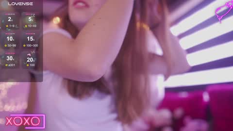 Snapshot of milly_kenner chatting on January 2025 05:43:02 PM MILLY online show from January 2025 05:43:02 PM