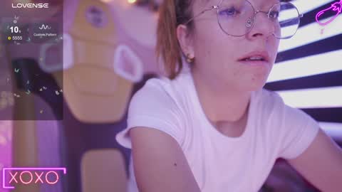 Snapshot of milly_kenner chatting on January 2025 06:21:01 PM MILLY online show from January 2025 06:21:01 PM