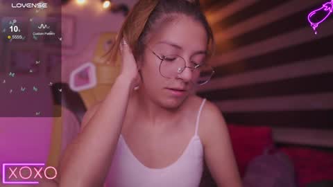 Snapshot of milly_kenner chatting on January 2025 12:28:01 AM MILLY online show from January 2025 12:28:01 AM