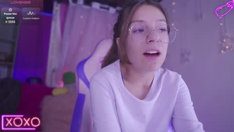 Snapshot of milly_kenner chatting on January 2025 06:23:01 PM MILLY online show from January 2025 06:23:01 PM