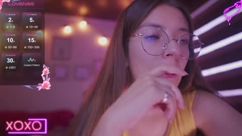 Snapshot of milly_kenner chatting on February 2025 10:02:02 PM MILLY online show from February 2025 10:02:02 PM