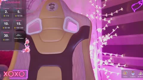 Snapshot of milly_kenner chatting on February 2025 01:04:02 AM MILLY online show from February 2025 01:04:02 AM