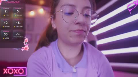 Snapshot of milly_kenner chatting on February 2025 08:25:01 PM MILLY online show from February 2025 08:25:01 PM