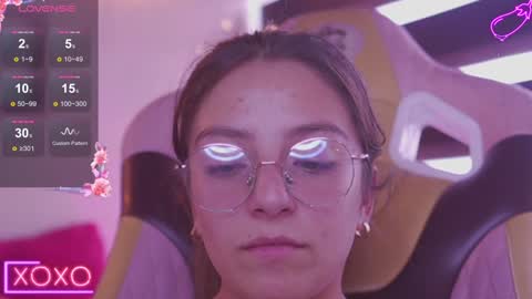 Snapshot of milly_kenner chatting on February 2025 09:36:01 PM MILLY online show from February 2025 09:36:01 PM