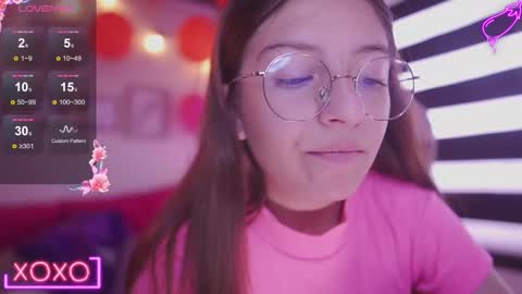 Snapshot of milly_kenner chatting on February 2025 05:05:02 PM MILLY online show from February 2025 05:05:02 PM