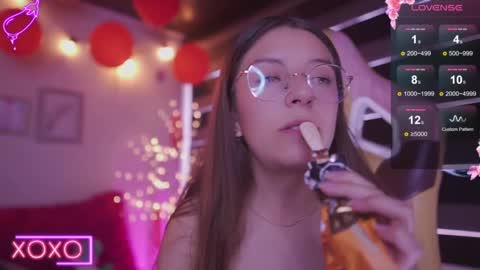 Snapshot of milly_kenner chatting on February 2025 10:15:02 PM MILLY online show from February 2025 10:15:02 PM