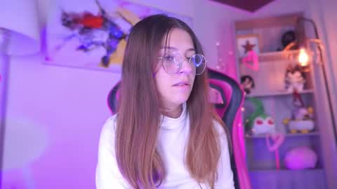 Snapshot of milly_kenner chatting on February 2025 06:04:01 PM MILLY online show from February 2025 06:04:01 PM