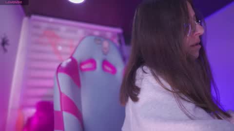 Snapshot of milly_kenner chatting on October 2025 05:04:01 PM MILLY online show from October 2025 05:04:01 PM