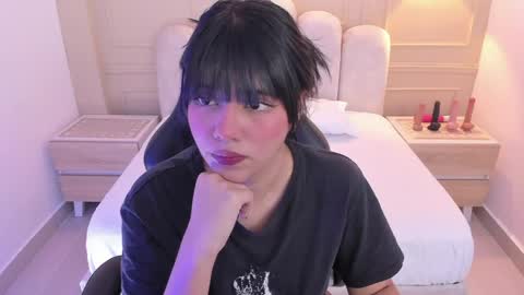 Snapshot of millyevans1 chatting on April 2026 03:42:01 AM millyevans1 online show from April 2026 03:42:01 AM