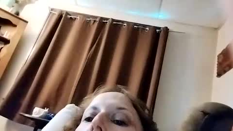 Snapshot of miloanj chatting on June 2026 02:29:02 PM miloanj online show from June 2026 02:29:02 PM