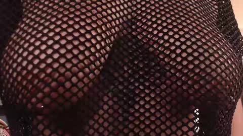 Milu Wallace  online show from October 2025 05:22:02 AM