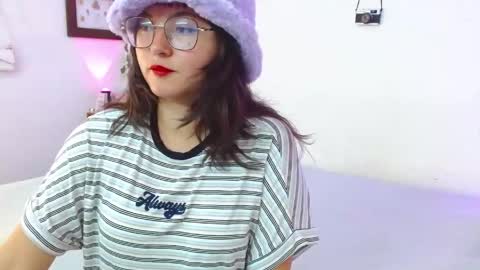 Snapshot of mily_baker chatting on June 2026 11:28:01 PM mily_baker online show from June 2026 11:28:01 PM