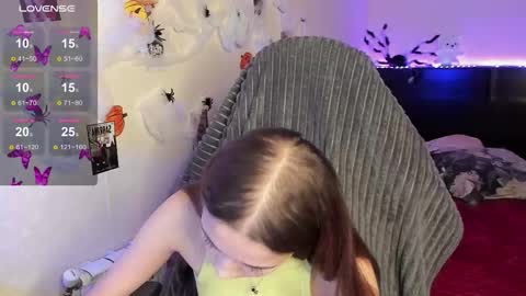 Emily online show from October 2025 03:49:01 PM