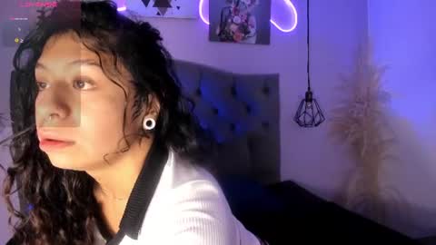 Snapshot of milyferrer chatting on June 2026 03:22:02 AM Mily online show from June 2026 03:22:02 AM