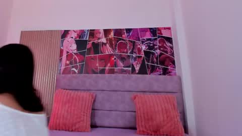 Snapshot of mimi_blossom chatting on February 2026 11:42:01 AM Mila online show from February 2026 11:42:01 AM