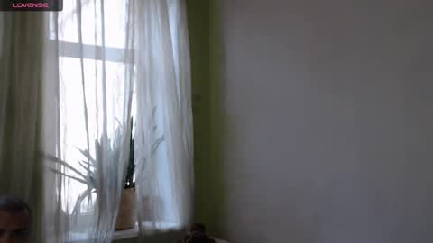 mimi_la online show from October 2025 12:25:01 PM