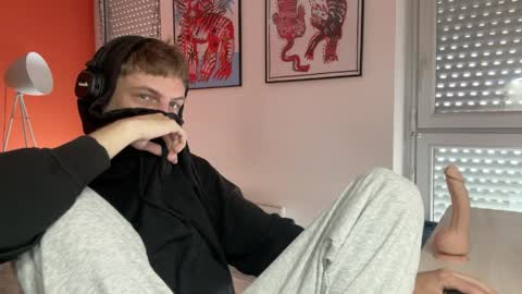 Snapshot of mimiro12 chatting on April 2026 12:25:01 PM mimiro12 online show from April 2026 12:25:01 PM