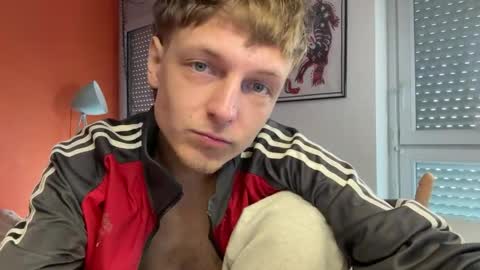 Snapshot of mimiro12 chatting on April 2026 12:31:01 PM mimiro12 online show from April 2026 12:31:01 PM