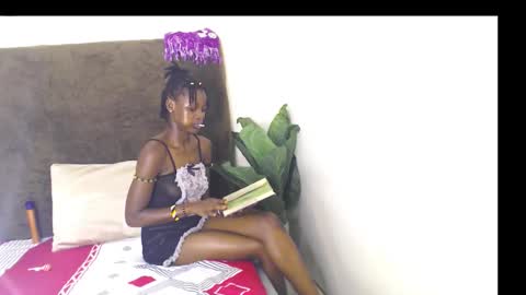 Snapshot of minatah6 chatting on November 2025 10:24:01 PM minatah6 online show from November 2025 10:24:01 PM