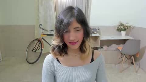 Amber online show from October 2025 05:04:01 PM