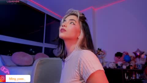Snapshot of ming_yue_ chatting on January 2025 02:37:01 AM My name is Fer Nice to meet you  give it a thumbs up please its important online show from January 2025 02:37:01 AM