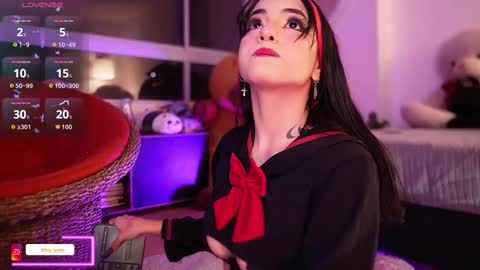 Snapshot of ming_yue_ chatting on October 2025 05:26:02 AM My name is Fer Nice to meet you  give it a thumbs up please its important online show from October 2025 05:26:02 AM