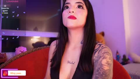 Snapshot of ming_yue_ chatting on October 2025 05:05:01 AM My name is Fer Nice to meet you  give it a thumbs up please its important online show from October 2025 05:05:01 AM