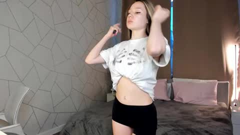 Snapshot of mini_allice chatting on February 2026 01:44:02 AM Allice online show from February 2026 01:44:02 AM