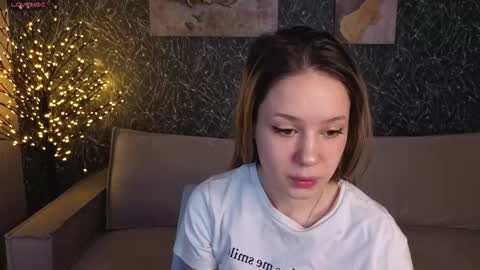 Snapshot of mini_allice chatting on February 2026 01:13:01 AM Allice online show from February 2026 01:13:01 AM