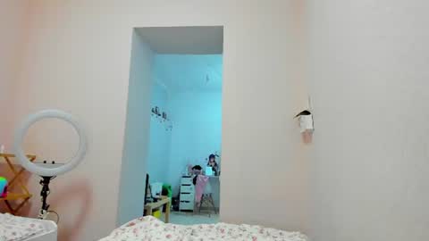 Snapshot of minidiva_ chatting on June 2026 08:55:02 PM Amelia online show from June 2026 08:55:02 PM