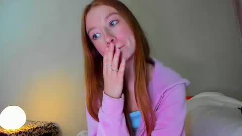 Snapshot of minidiva_ chatting on June 2026 10:12:01 PM Amelia online show from June 2026 10:12:01 PM