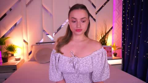 minifox_ online show from March 2026 07:15:01 AM