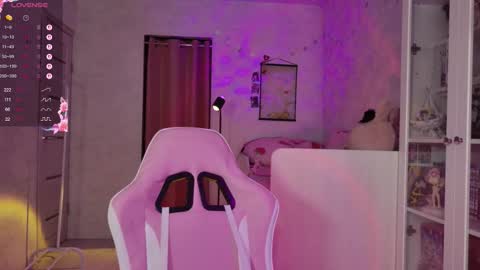 Mira online show from March 2026 10:14:01 PM