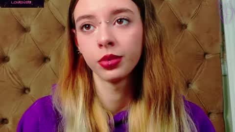 mira_lynxx online show from December 2025 05:17:02 AM