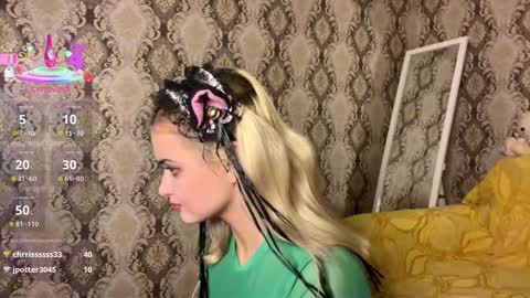 Snapshot of mirabella333 chatting on November 2025 06:53:01 PM mirabella333 online show from November 2025 06:53:01 PM