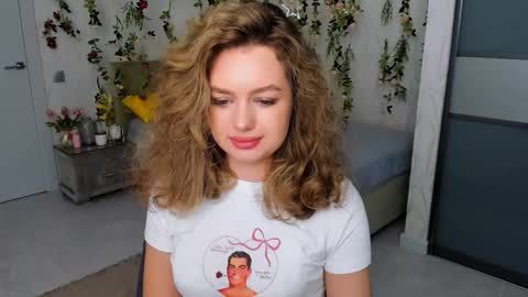 Emma online show from October 2025 04:14:02 PM